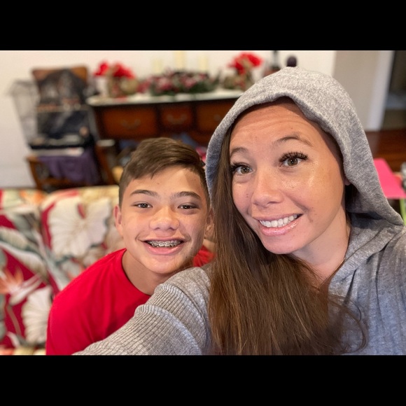 Meet your Posher, Tiare - Picture 1 of 1